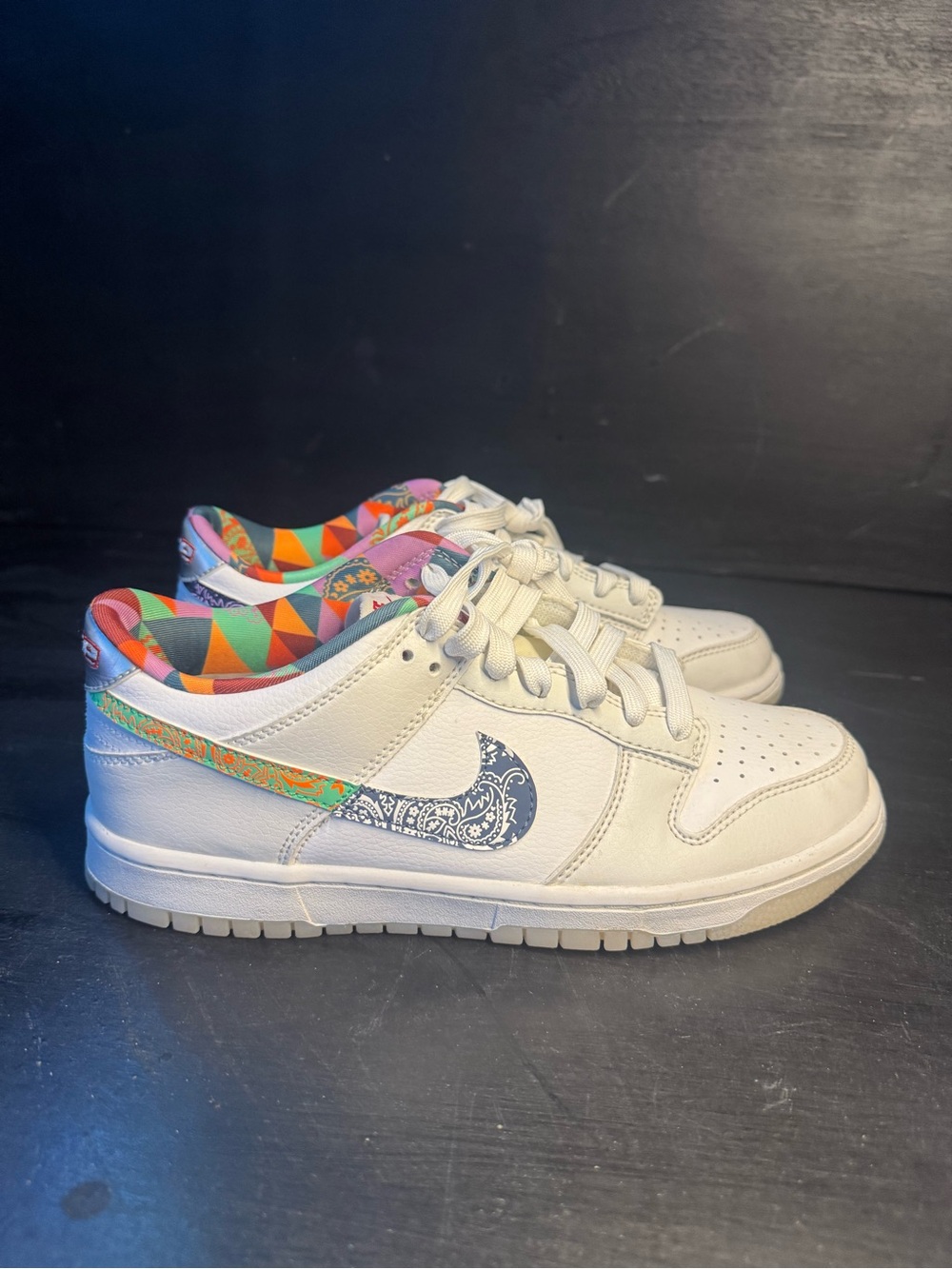 Nike Cream Low-Top Sneakers with Multicolor Swoosh and Lining